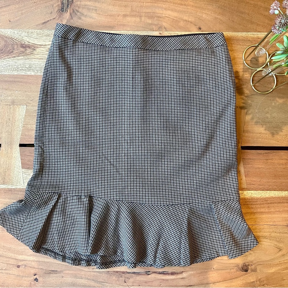 The Limited Elegant Brown Houndstooth Peplum Skirt